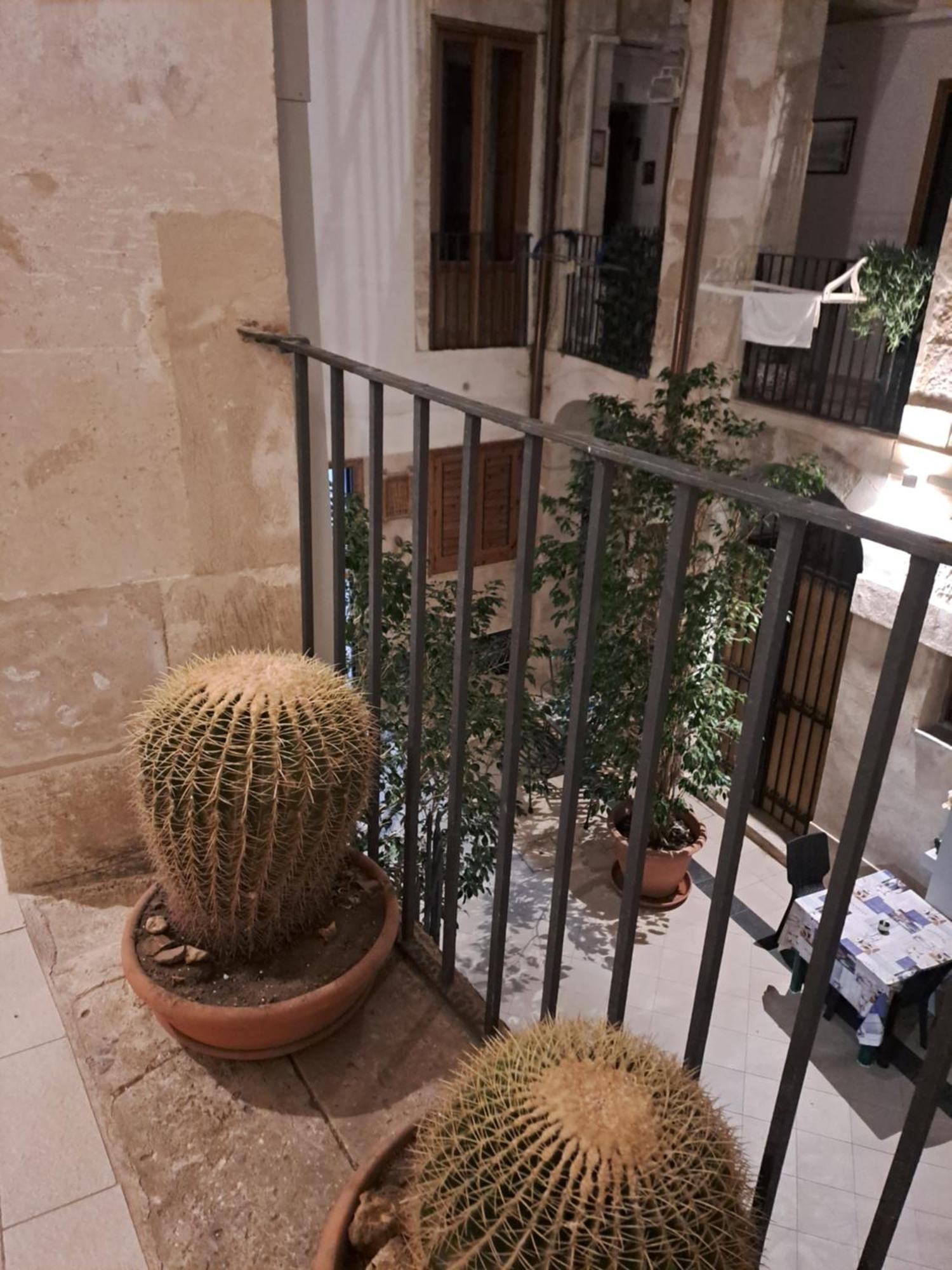Villa Syrakosia A Ortigia Syrakus Exterior foto