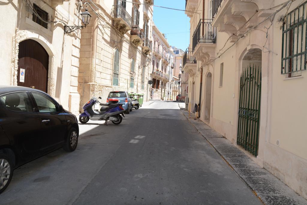 Villa Syrakosia A Ortigia Syrakus Exterior foto